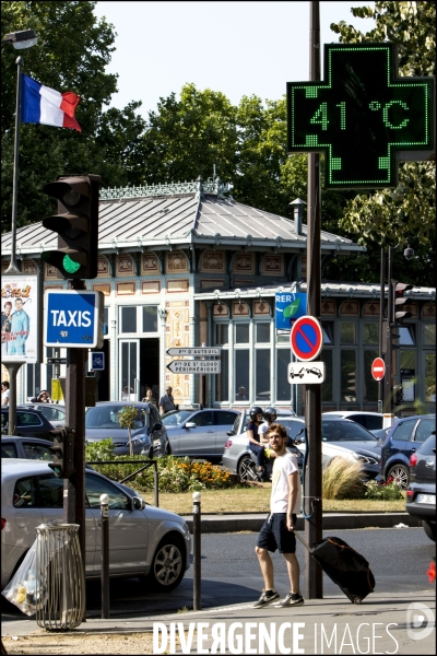 Illustratiion sur la canicule qui frappe Paris.