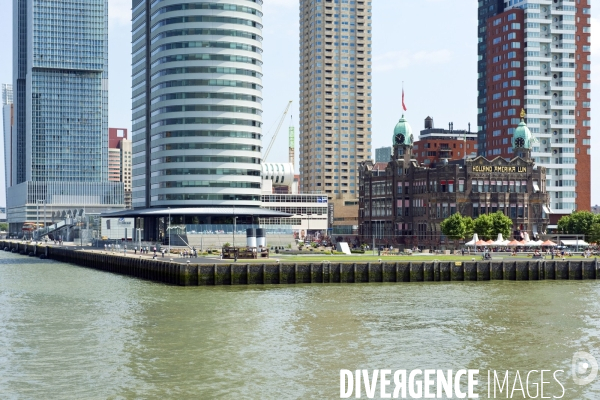 Croisiere dans le port de Rotterdam.L hotel Amerika, ancien siege de la Holland Amerika Line