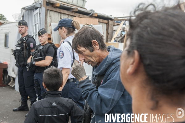 Evacuation du bidonville  La Folie  à Bobigny