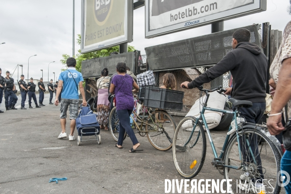 Evacuation du bidonville  La Folie  à Bobigny