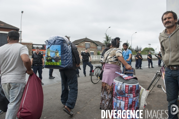 Evacuation du bidonville  La Folie  à Bobigny