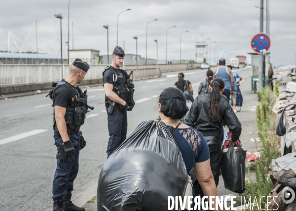 Evacuation du bidonville  La Folie  à Bobigny