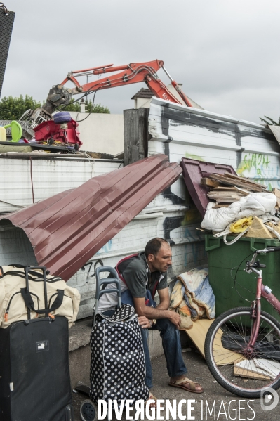 Evacuation du bidonville  La Folie  à Bobigny