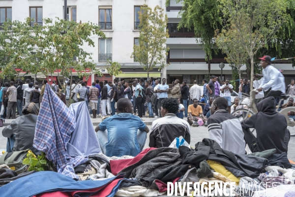 Le parvis de la halle Pajol