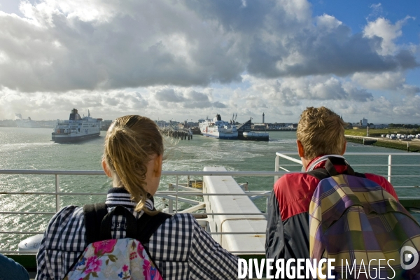 A bord d un ferry P&O quittant le port deCalais pour une raversee transmanche vers Douvres