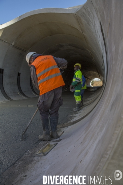 L autoroute A9 se dédouble