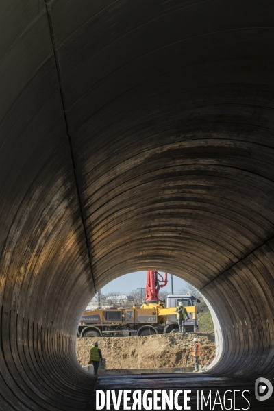 L autoroute A9 se dédouble