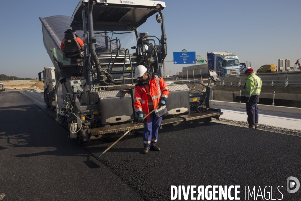 L autoroute A9 se dédouble