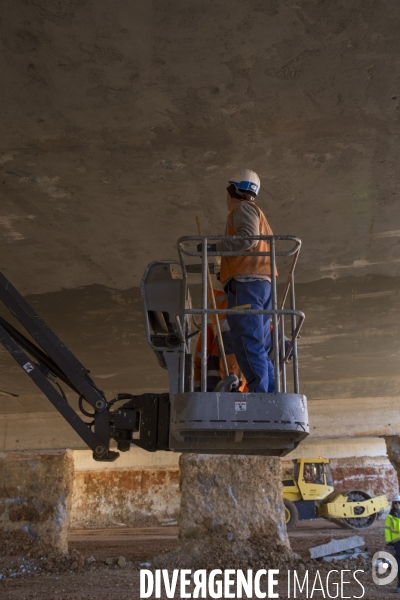 L autoroute A9 se dédouble