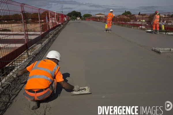 L autoroute A9 se dédouble