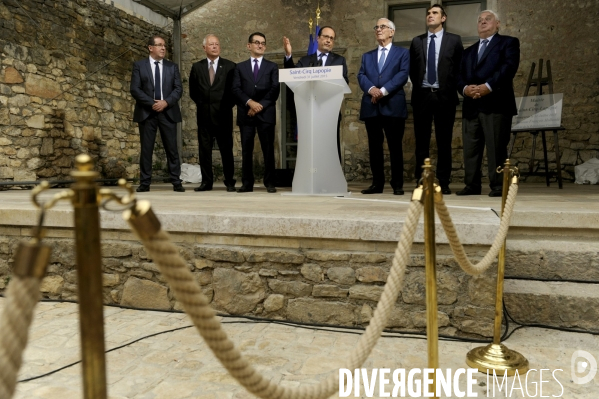 François HOLLANDE à Saint-Cirq-Lapopie sur le thème du tourisme