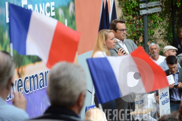 Marion Maréchal Le Pen et Olivier Bettati dans le village de Gattières, près #Nice06 Campagne élections régionales 2015.