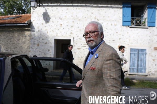 Regionales. marine le pen wallerand de saint just