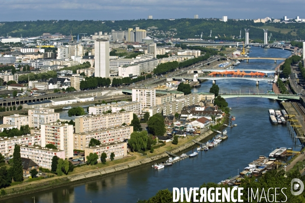 Des villes.Rouen et la Seine