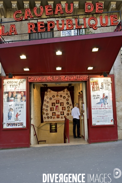 Des villes.Paris.Le Caveau de la Republique