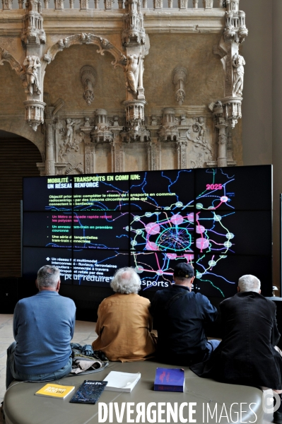 Des villes.Paris.Exposition sur le Grand Paris a la Cite de l architecture et du Patrimoine