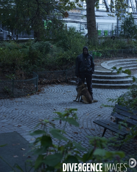 Maitre chien, square Jessaint, la Chapelle Paris Nord.