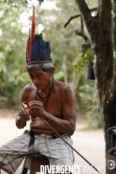 BRESIL Amazonie : Peuple MUNDURUCU du rio Tapajos