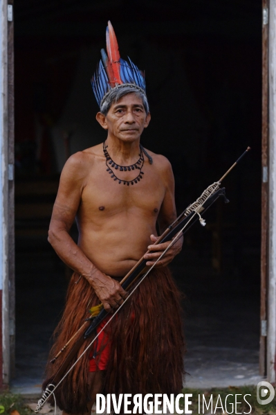 BRESIL Amazonie : Peuple MUNDURUCU du rio Tapajos