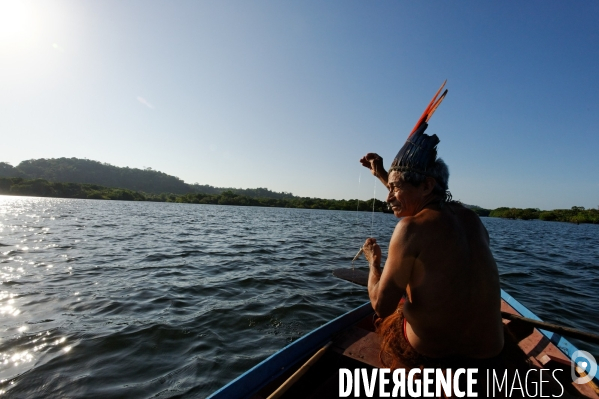 BRESIL Amazonie : Peuple MUNDURUCU du rio Tapajos