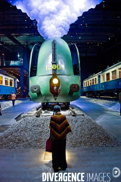 Train World Bruxelles.Le musee ferroviaire dans la gare de Schaerbeek scenographie par le dessinateur Francois Schuiten