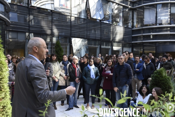 Plan social au groupe L Express. AG des salariés
