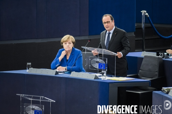 Francois Hollande et Angela Merkel au Parlement Européen