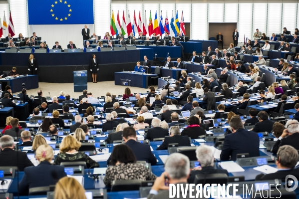 Francois Hollande et Angela Merkel au Parlement Européen