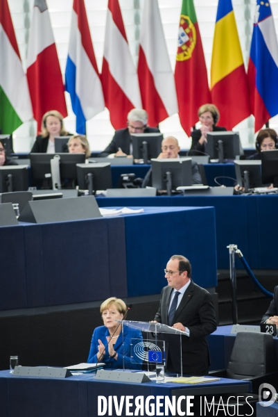 Francois Hollande et Angela Merkel au Parlement Européen