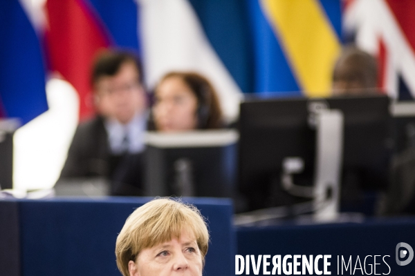 Francois Hollande et Angela Merkel au Parlement Européen