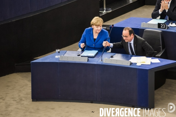 Francois Hollande et Angela Merkel au Parlement Européen