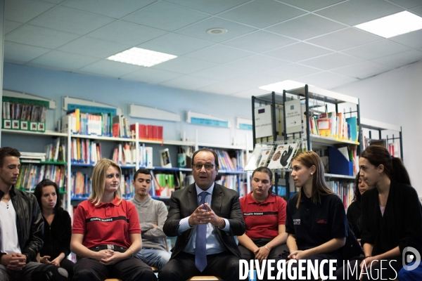 Hollande dans un lycée Pro à Marseille