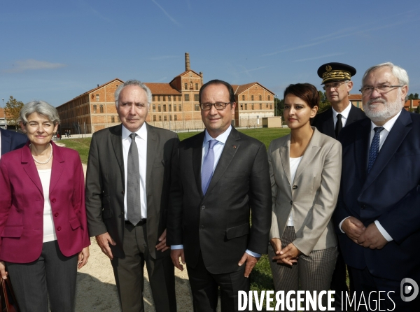 Francois Hollande au Camps des Millles
