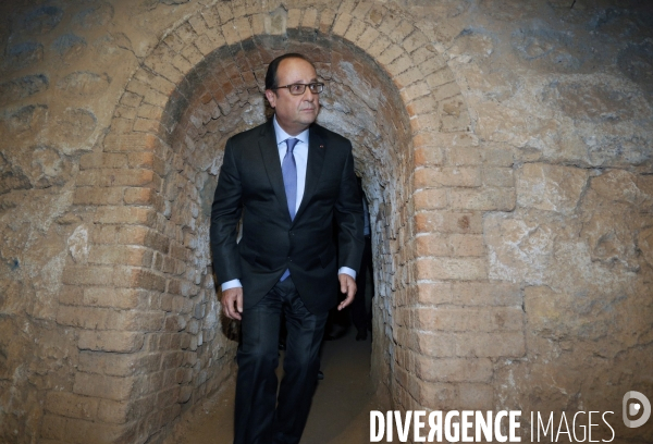 Francois Hollande au Camps des Millles