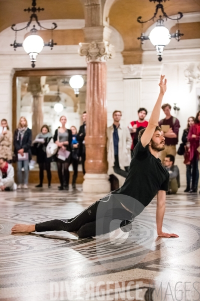 20 danseurs pour le XXe siècle / Boris Charmatz