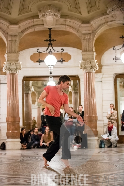 20 danseurs pour le XXe siècle / Boris Charmatz