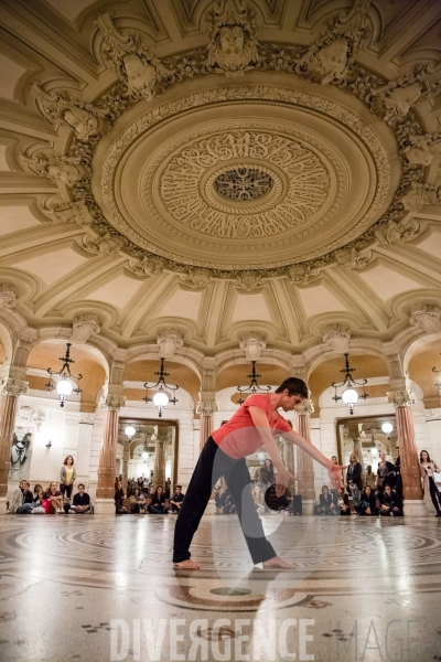 20 danseurs pour le XXe siècle / Boris Charmatz