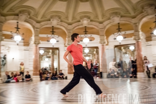 20 danseurs pour le XXe siècle / Boris Charmatz