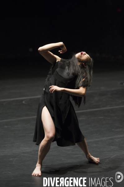 Je danse parce que je me méfie des mots de Kaori Ito