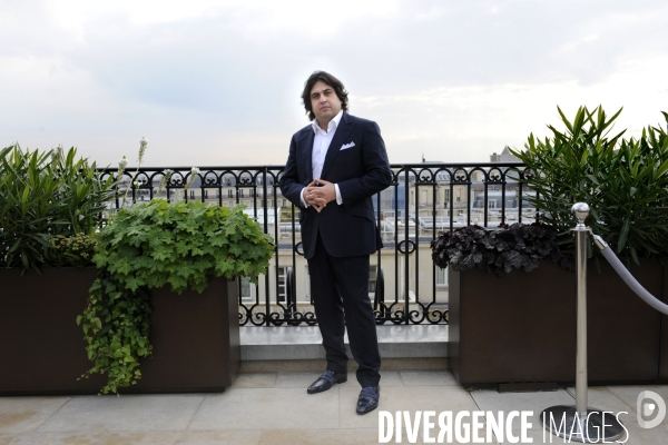 Conférence de presse d Emin ISKENDEROV sur les tours Hermitage de la Défense