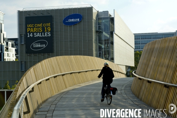 La passerelle sur le peripherique nord, un pas vers le Grand Paris