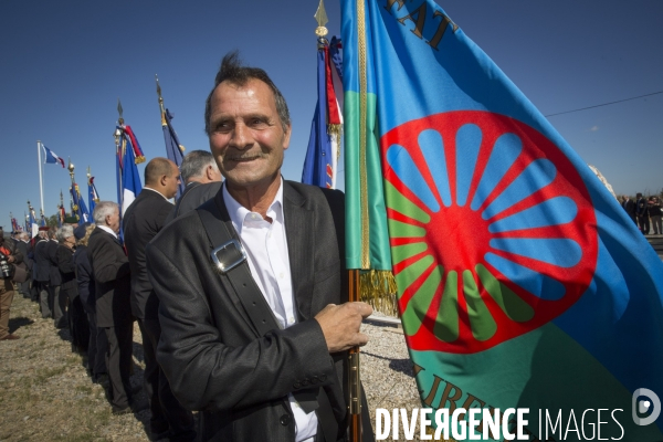 Manuel Valls au mémorial de Rivesaltes