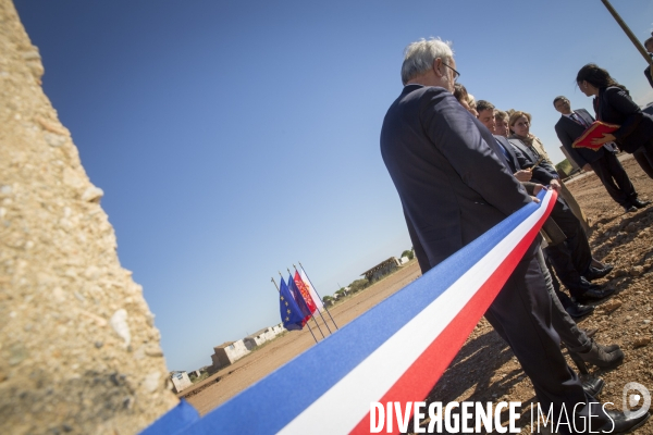 Manuel Valls au mémorial de Rivesaltes