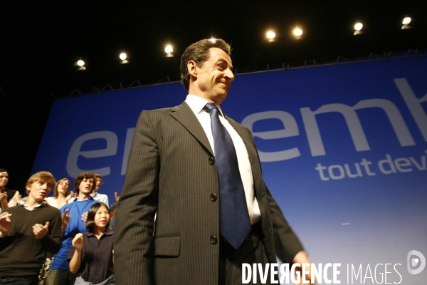 Nicolas sarkozy: meeting a rouen avec le depute-maire pierre albertini(udf) et co-organisateur de la campagne de francois bayrou