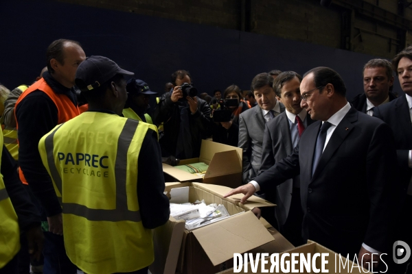 Déplacement de François HOLLANDE à La Courneuve