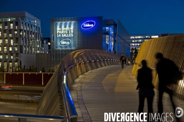 La passerelle sur le peripherique nord, un pas vers le Grand Paris