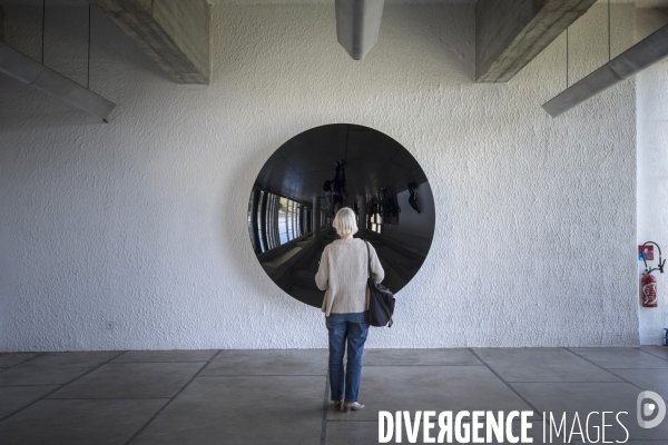 Anish Kapoor au couvent de la Tourette Le Corbusier.