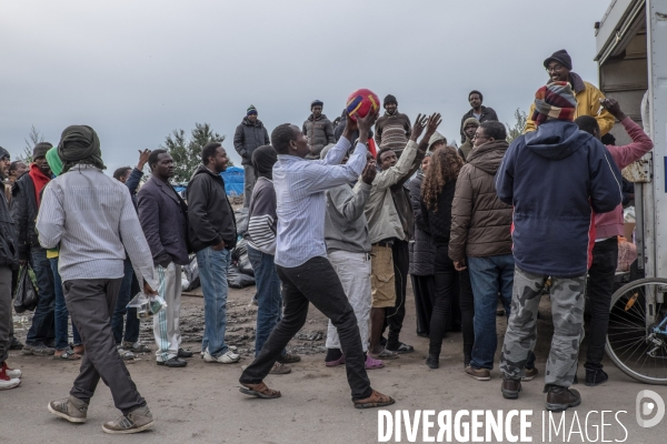 La vie dans la jungle de Calais