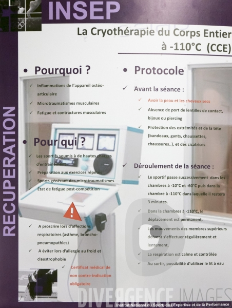 Séance de cryothérapie corps entier à l Insep à Paris.