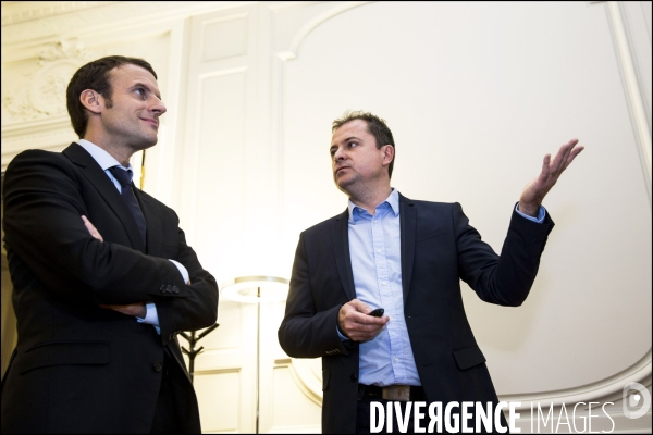 Emmanuel MACRON, le Ministre de l Économie, de l Industrie et du Numérique visite les locaux du site   Leboncoin.fr    dans le cadre du projet de loi  #NOE (Nouvelles Opportunités Economiques)